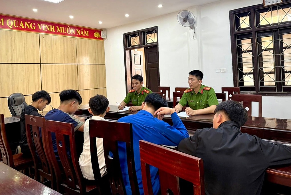 Choáng với việc biến xe điện thành “quái thú tốc độ” của học sinh - 2