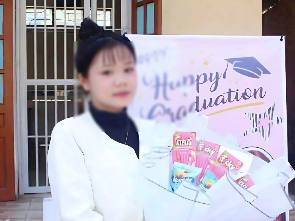 Lao xuống biển cứu người, nữ sinh lớp 11 tử vong thương tâm - 1