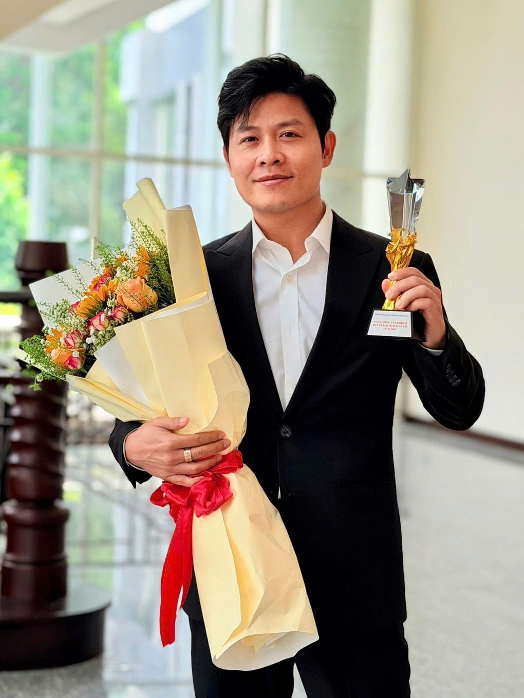 Nhạc sĩ Nguyễn Văn Chung sốc khi bạn cùng lớp nói “anh bằng tuổi mẹ em” - 3