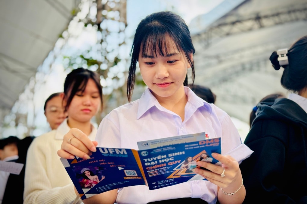 Cứ 10 học sinh tốt nghiệp THPT, có 6 em vào đại học - 3