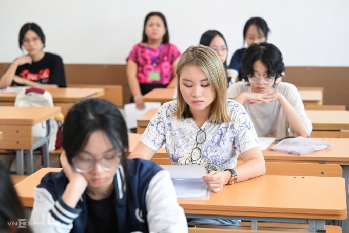 Thí sinh thi tốt nghiệp THPT 2025 tại Hà Nội. Ảnh: Giang Huy