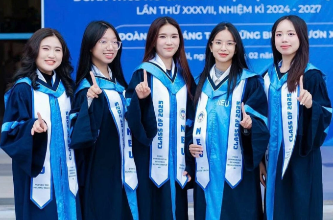 Sinh viên Đại học Kinh tế Quốc dân. Ảnh: NEU