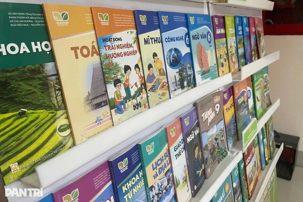 Không đạt bồi dưỡng sử dụng SGK thống nhất, giáo viên không được đứng lớp - 1