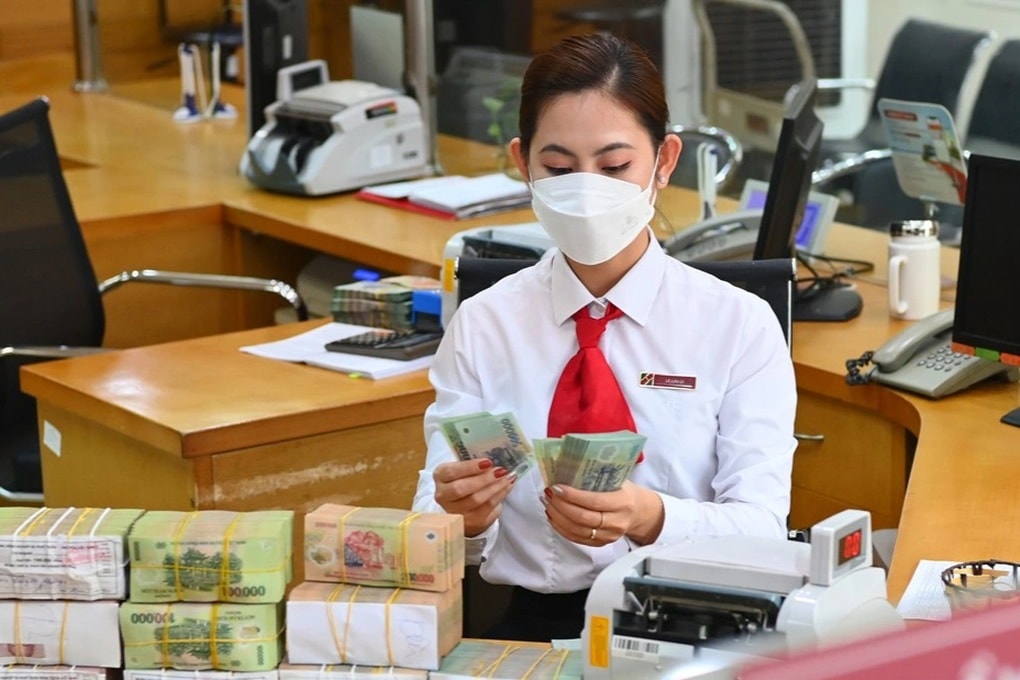 Nghịch lý nhà băng vừa cắt giảm 3.000 người vừa tuyển mới: Điều gì diễn ra? - 1