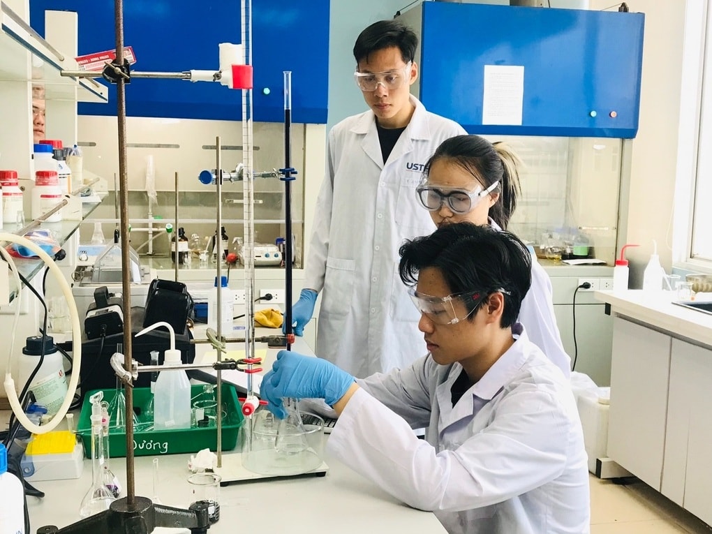 Đề xuất miễn học phí cho người học tiến sĩ chương trình trọng điểm quốc gia - 1