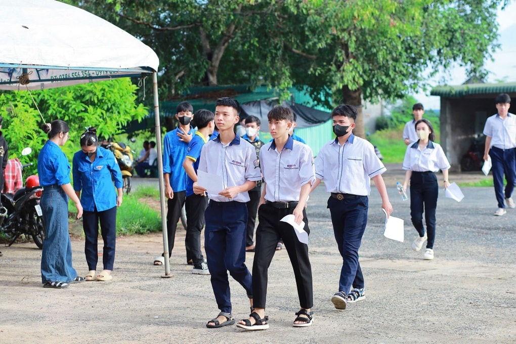 Lâm Đồng bố trí 91 điểm thi tốt nghiệp THPT phục vụ hơn 41.000 thí sinh - 1
