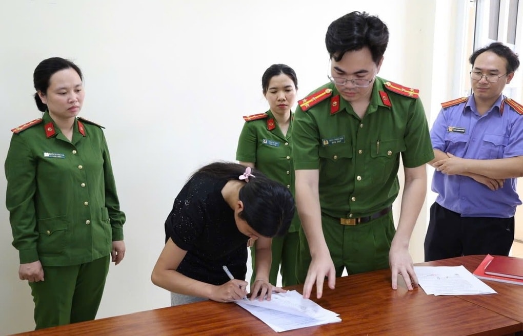Khởi tố vụ đánh hội đồng nữ sinh lớp 10, đăng video lên Facebook - 1