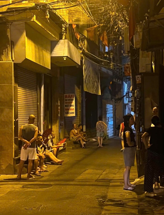 Đảo lộn cuộc sống vì điện chớp tắt giữa nắng nóng 40 độ