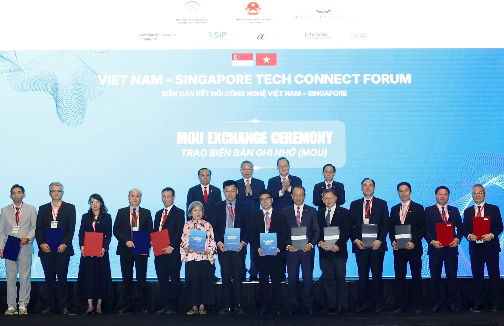 cac-thoa-thuan-danh-dau-buoc-tien-moi-cua-vietnam-airlines-trong-chien-luoc-mo-rong-hop-tac-quoc-te-thuc-day-chuyen-doi-so-va-nang-cao-trai-nghiem-khach-hang-tren-toan-bo-hanh-trin.jpg