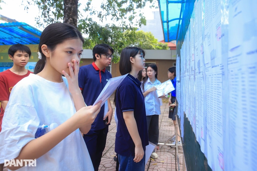 Hai thí sinh thi lớp 10 ở Hà Nội đến nhầm điểm thi - 1