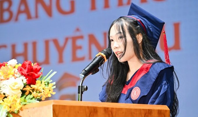 Nguyễn Thị Huyền trong ngày tốt nghiệp kỹ sư chuyên sâu tại Đại học Bách khoa Hà Nội. Ảnh: Nhân vật cung cấp