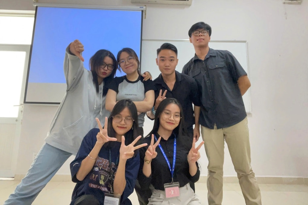 Nam sinh vừa học, vừa làm vẫn ẵm học bổng suốt 4 năm nhờ thích xin “học ké” - 3