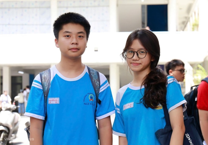 Thí sinh dự thi vào lớp 10 trường Phổ thông Năng khiếu, ngày 23/5. Ảnh: Lệ Nguyễn