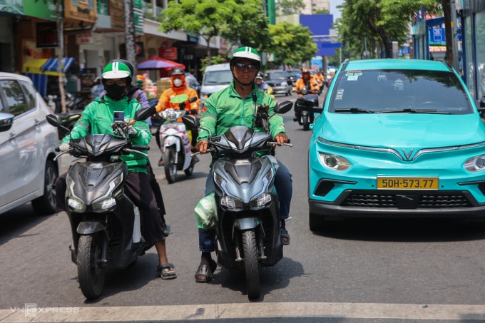Xe ôm, taxi công nghệ ở TP HCM, tháng 4/2026. Ảnh: Quỳnh Trần
