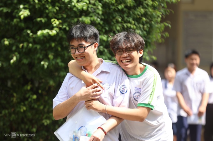 Đăng nhập vào MM886 Việt Nam dự thi MM88dangnhap nhà cái World Cup 2026 THPT tại điểm thi THPT Lê Quý Đôn, ngày 11/6. Ảnh: Quỳnh Trần