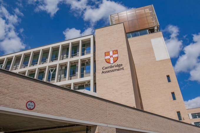 Trụ sở của Cambridge English. Ảnh: EH Smith