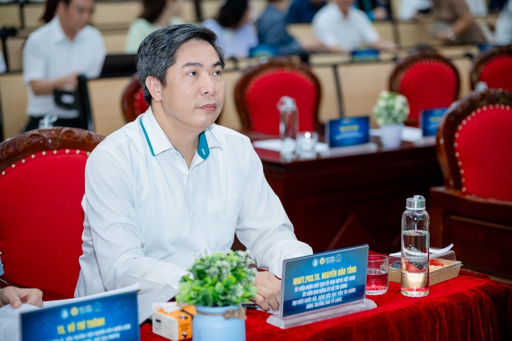 Trao 202 giải thưởng Hội thi “Olympic Kinh tế lượng và Ứng dụng” lần thứ XI - 1