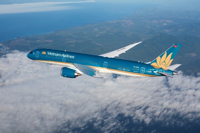 Vietnam Airlines tiếp tục góp mặt trong Top 100 doanh nghiệp lớn nhất Đông Nam Á - Ảnh 2.