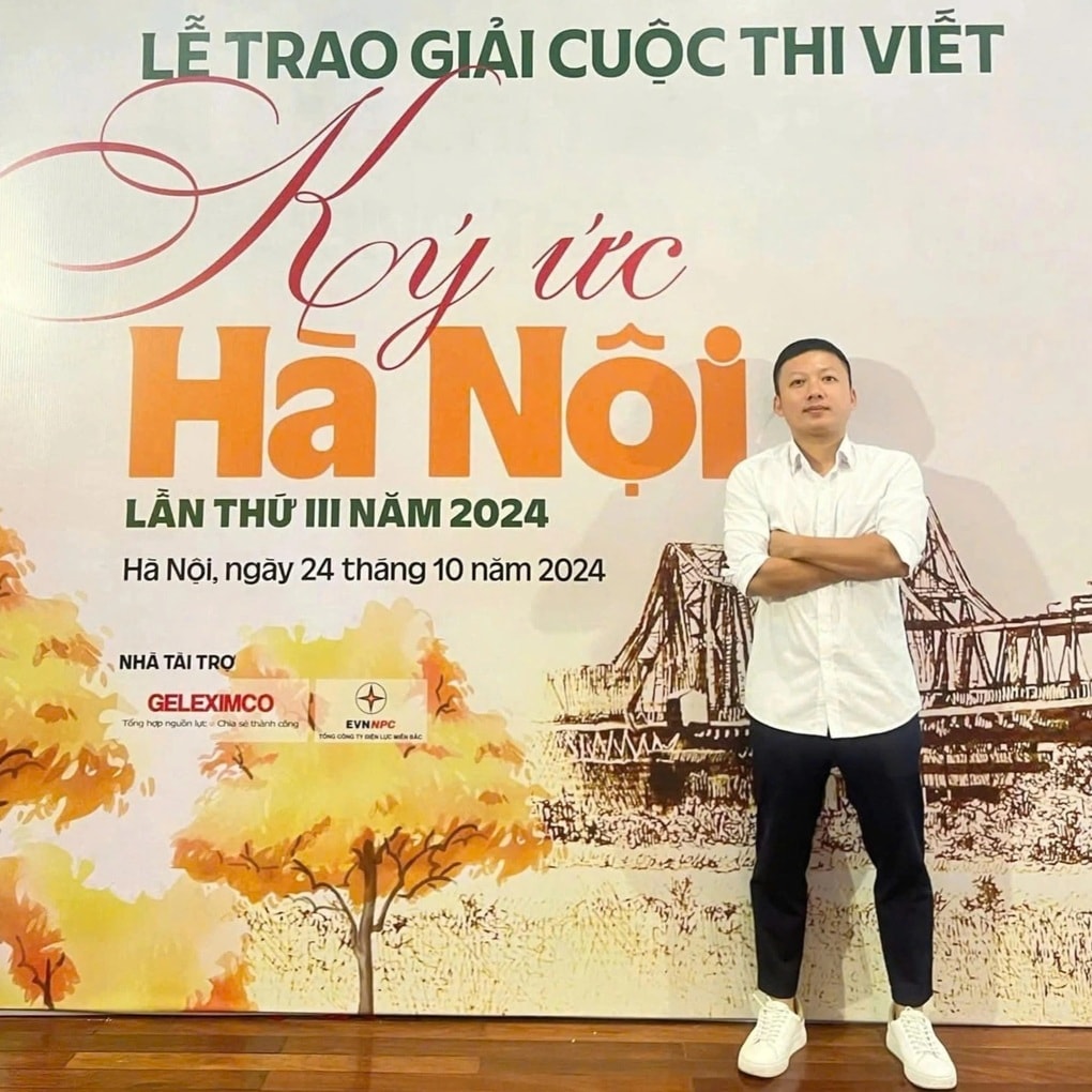 Từ nam sinh bốc hàng mã kiếm tiền đi học đến cơ duyên nghề báo - 3