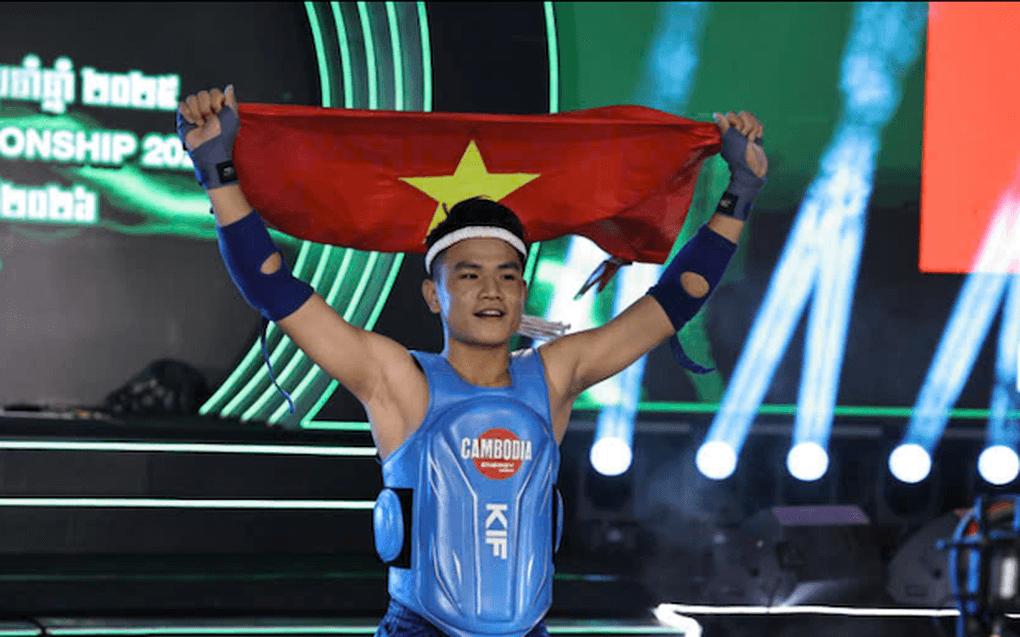 Nam sinh được trao tặng Huân chương hạng Nhất ngay sau kỳ thi tốt nghiệp - 2