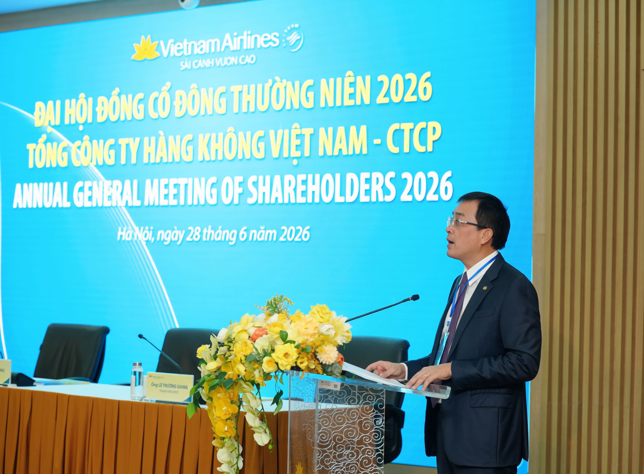1. Chủ tịch HĐQT Đặng Ngọc Hoà phát biểu tại đại hội (1)