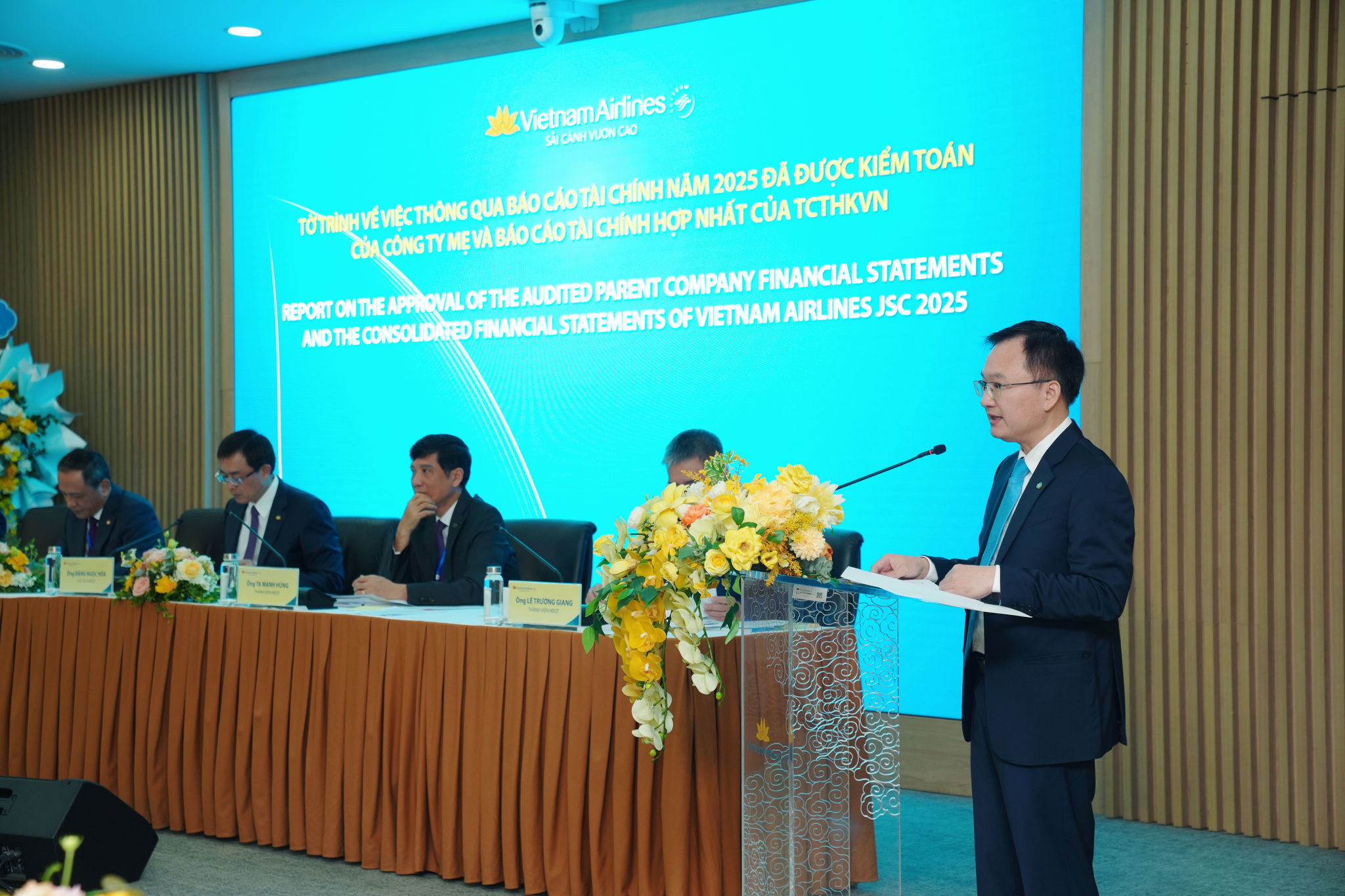 4. Ông Trần Văn Hữu - Trưởng Ban TCKT phát biểu tại Đại hội.