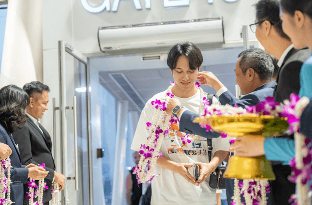 Vietnam Airlines chính thức khai trương đường bay TP.HCM - Phuket - Ảnh 4.