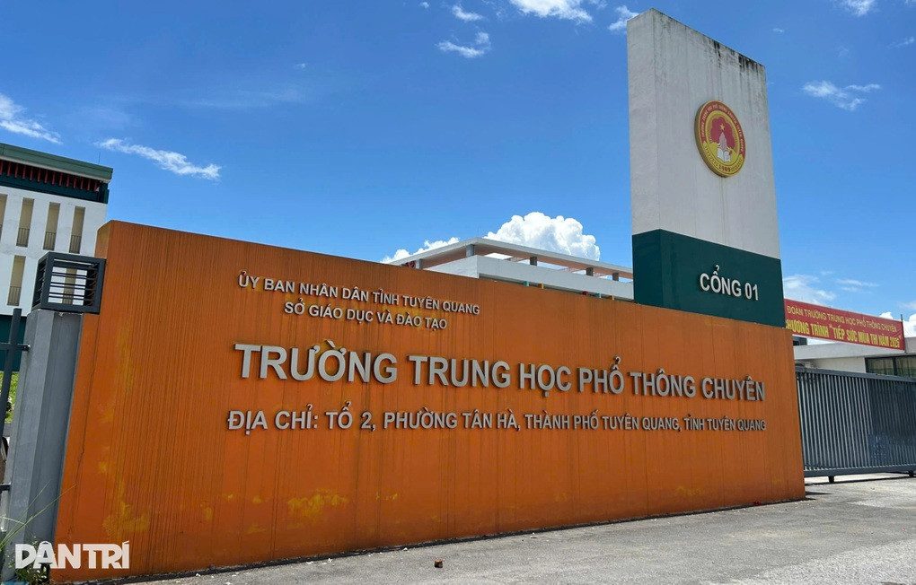 Vụ dải điểm toán hiếm gặp ở Tuyên Quang: Giáo viên trường không tham gia coi thi - 2