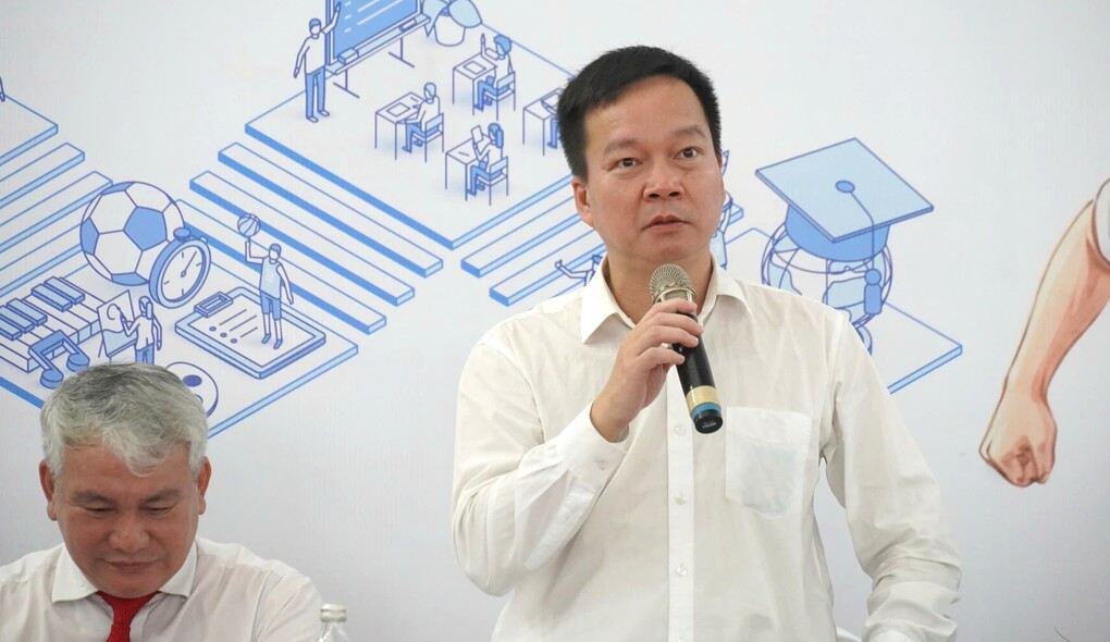 PGS. TS Nguyễn Anh Dũng, Phó vụ trưởng Vụ Giáo dục đại học, tư vấn về nguyện vọng xét tuyển đại học, ngày 4/7. Ảnh: Lệ Nguyễn