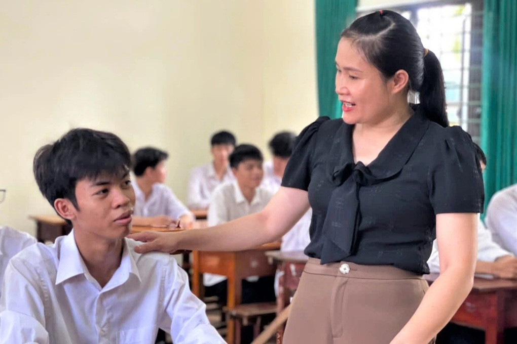 Lý do một lớp không chuyên có 9 em đạt điểm 10 môn toán - 2