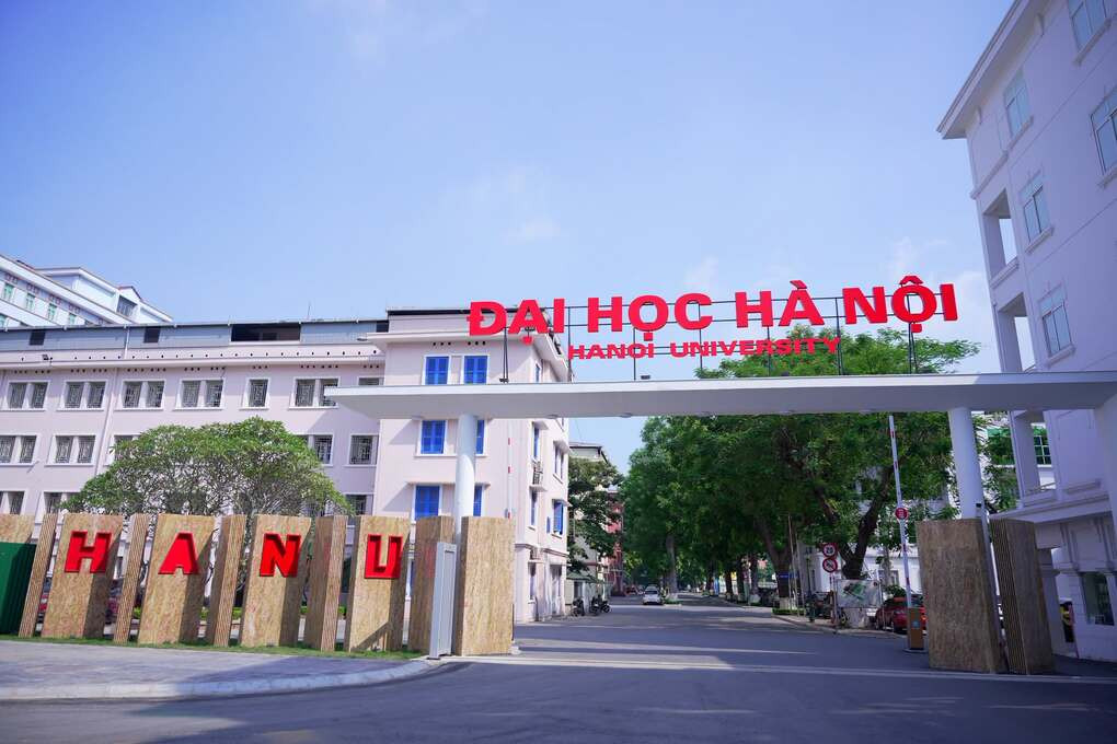 Cổng trường Đại học Hà Nội. Ảnh: Fanpage trường