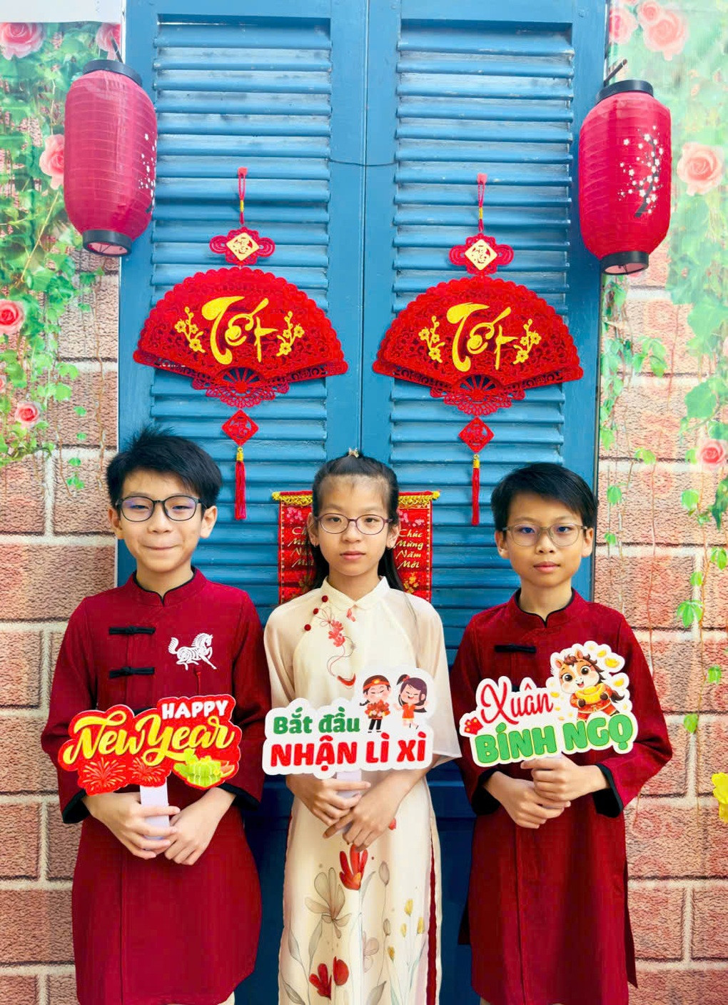 Lần đầu tiên có 3 chị em sinh ba cùng đậu lớp 6 Trần Đại Nghĩa - 2