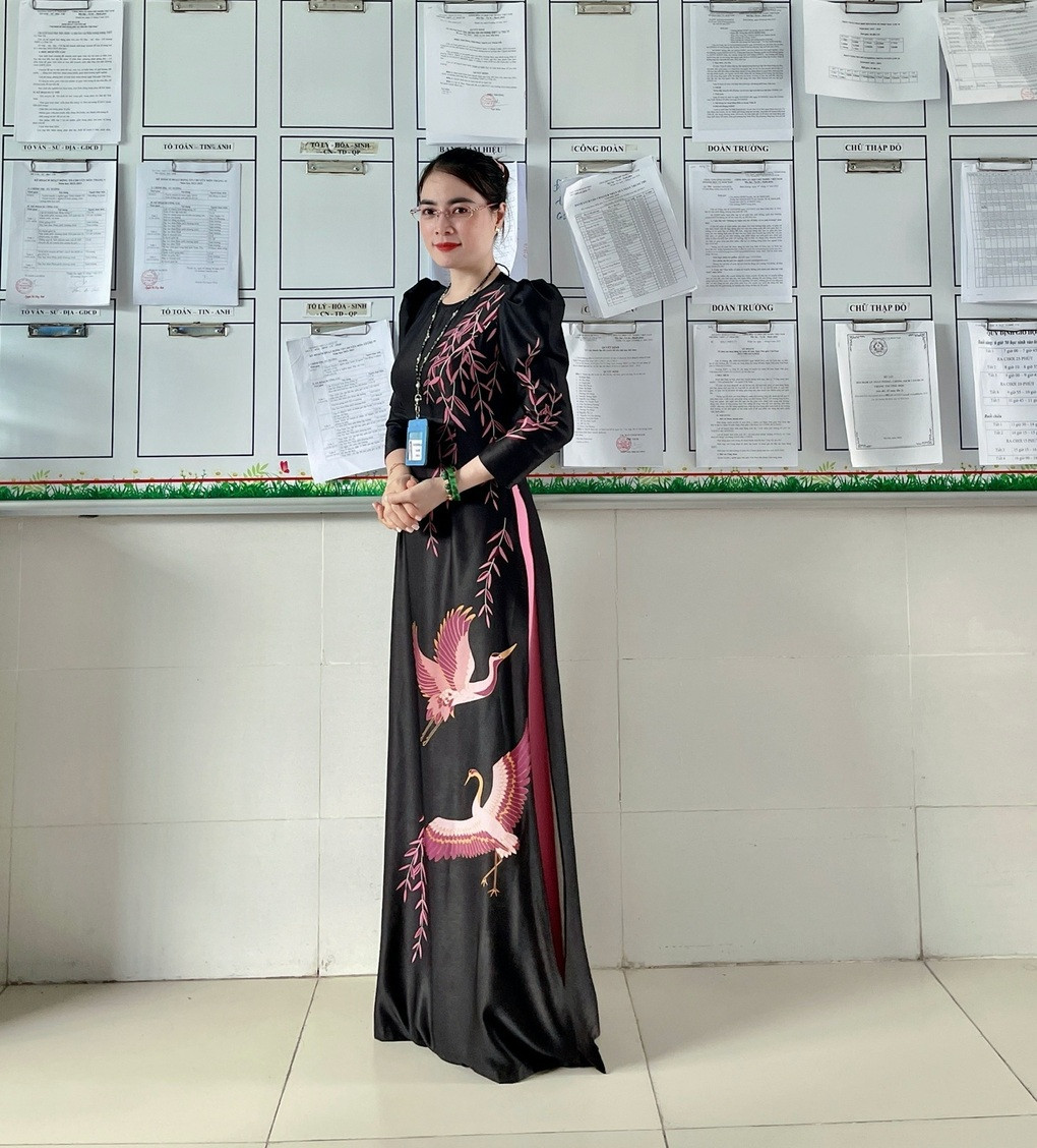 Thương mẹ nhặt ve chai, nữ giáo viên kể hành trình được TPHCM “bao dung” - 1