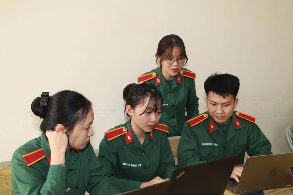 Học viên Học viện Kỹ thuật quân sự. Ảnh: MTA