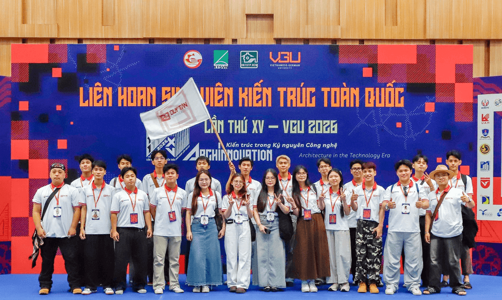 Sinh viên ĐH Duy Tân tại Liên hoan Sinh viên Kiến trúc Toàn quốc 2026. Ảnh: DTU