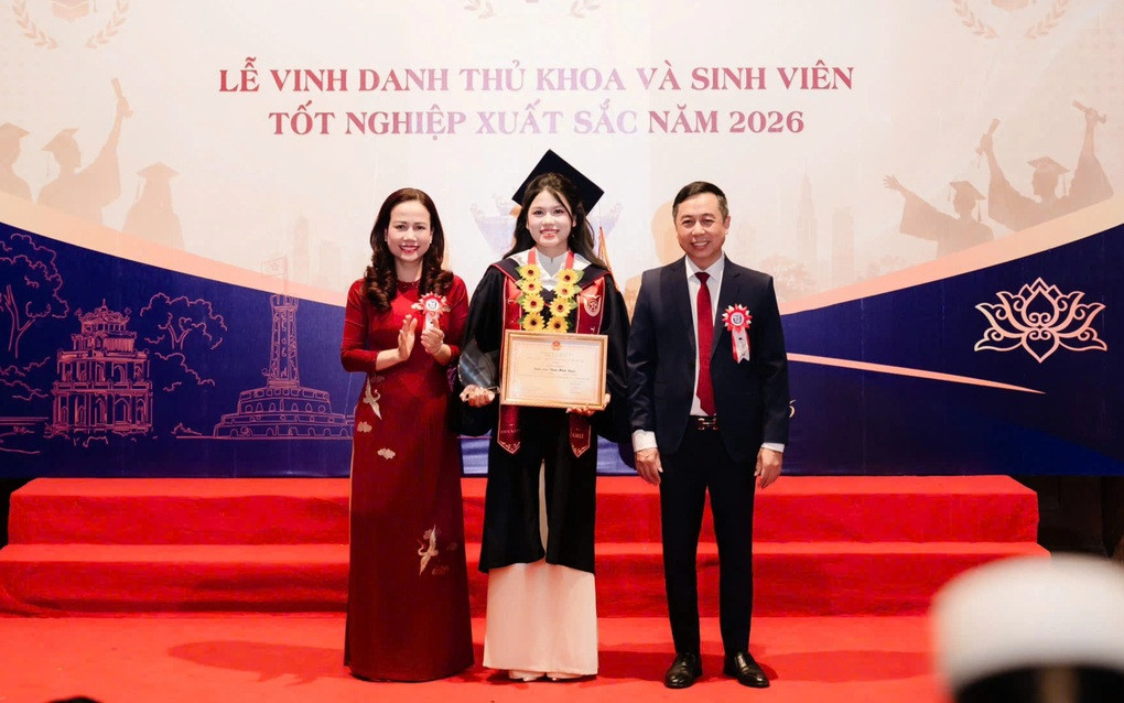 Sở hữu loạt thành tích đáng nể, nữ sinh giành thủ khoa đầu ra - 3