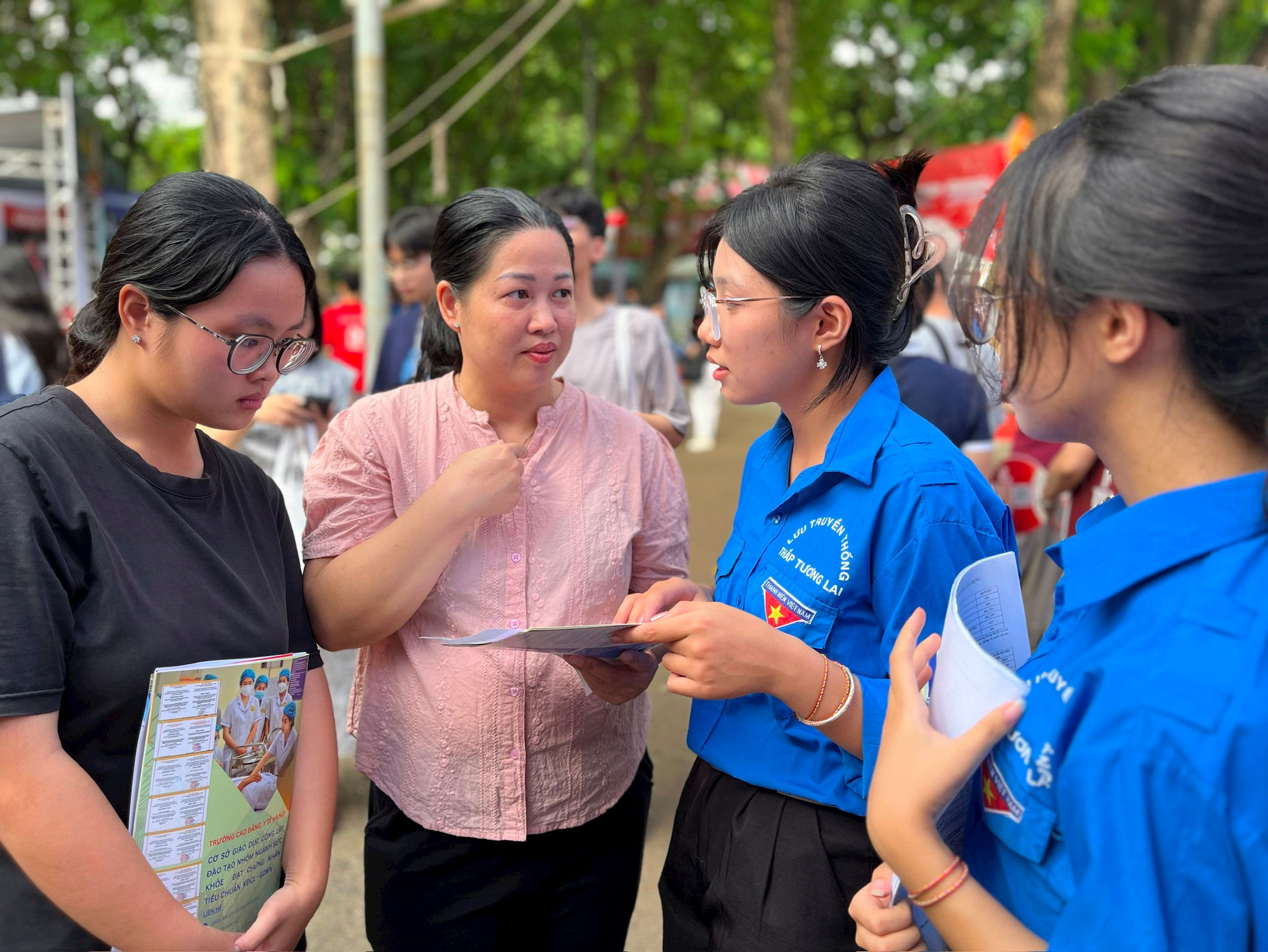 Cổng hỗ trợ tuyển sinh chung của Bộ Giáo dục và Đào tạo đã đóng lúc 17 giờ ngày 14-7. Ảnh: Nam Du