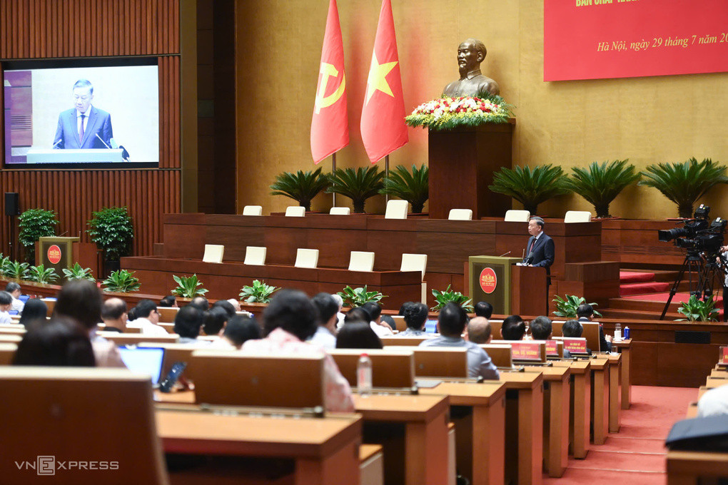 Đại biểu dự hội nghị quán triệt Nghị quyết Trung ương 3 khóa 14 tại hội trường Diên Hồng, Nhà Quốc hội, Hà Nội, sáng 29/7. Ảnh: Giang Huy
