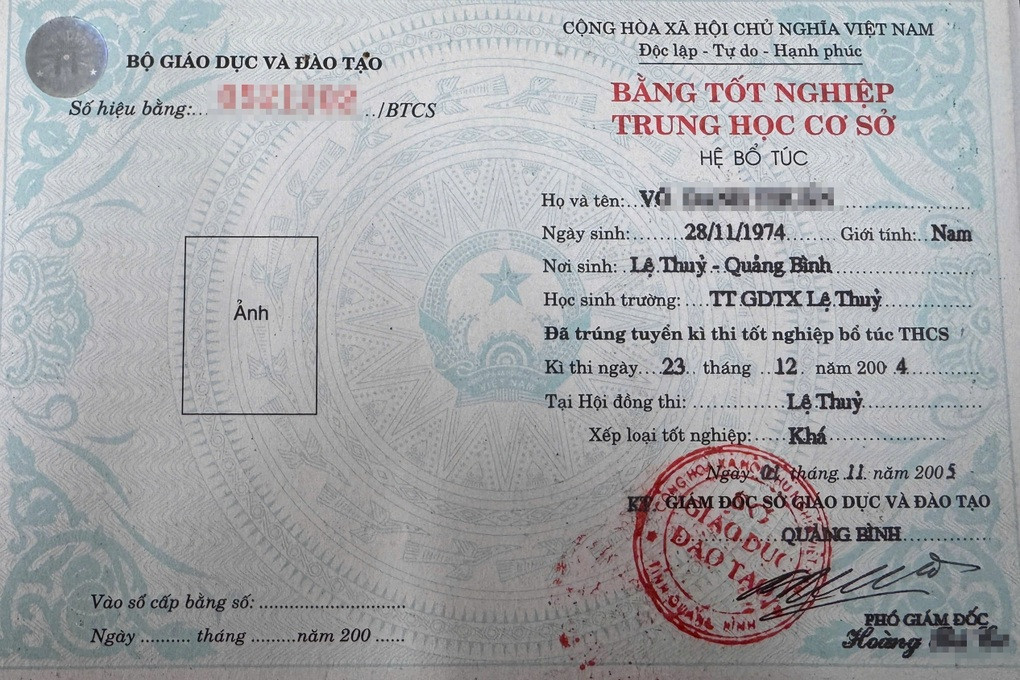 Vụ lãnh đạo xã chưa tốt nghiệp cấp 2 đã học lớp 10: Bất thường trong học bạ - 2