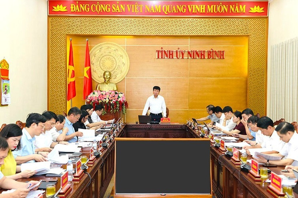 Bí thư Ninh Bình nêu điều kiện chọn hiệu trưởng, hiệu phó sau sắp xếp - 1