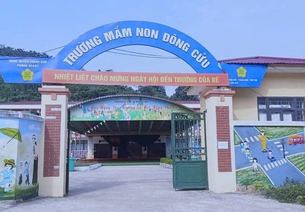 Nhận điều chuyển đi dạy xa nhà 100km, nữ giáo viên lo mẹ già không ai chăm - 2