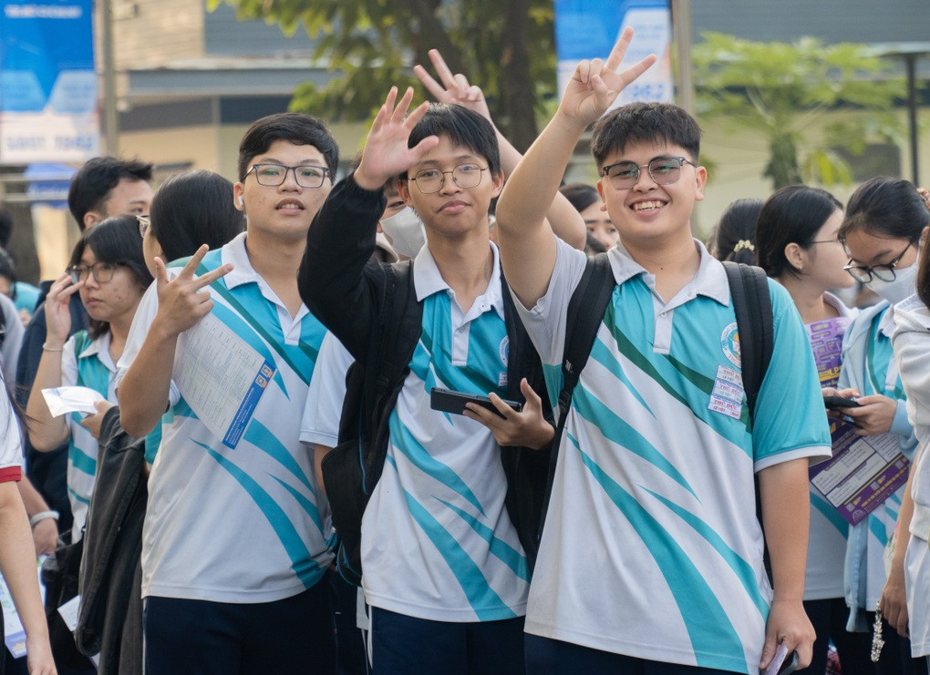 Điểm chuẩn đại học 2026: Loạt ngành hot lập đỉnh, trường top phân hóa mạnh - 1