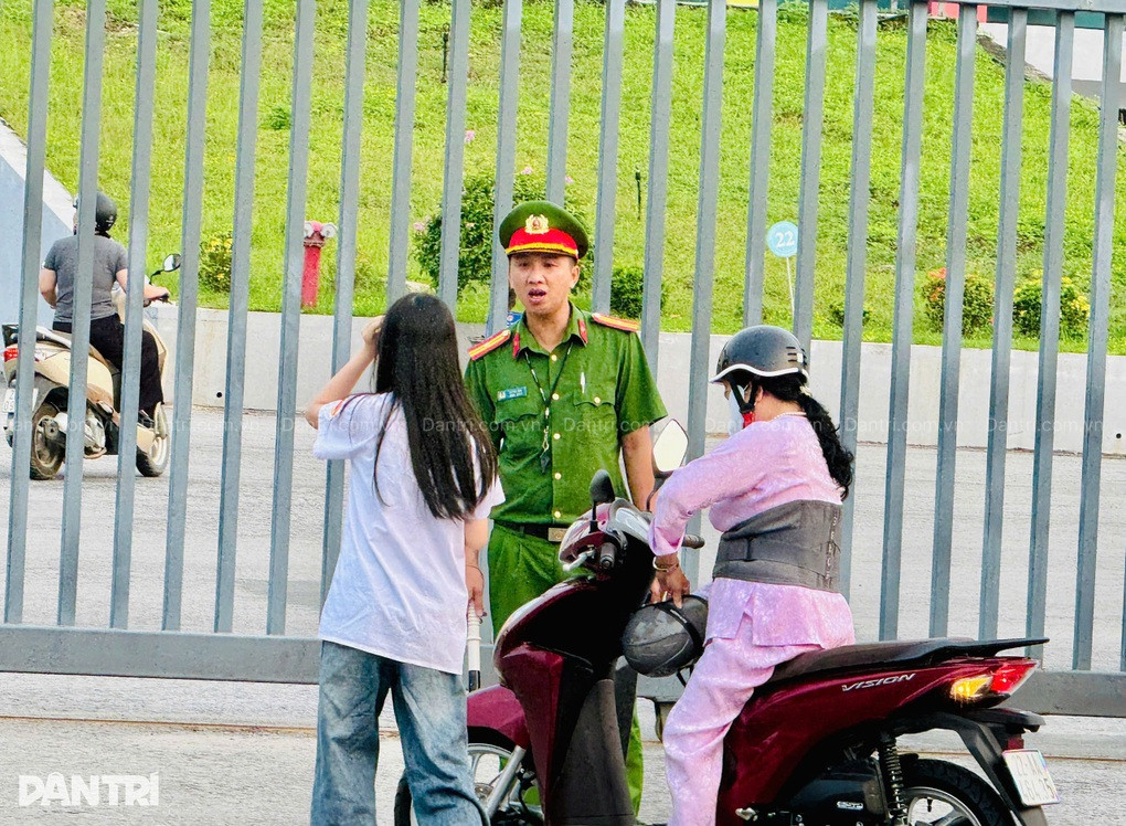 Đề văn thi lại tốt nghiệp THPT 2026 tại trường chuyên Tuyên Quang - 3