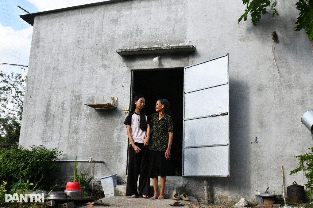 Cô gái bán ốc trở thành thủ khoa đại học - 3