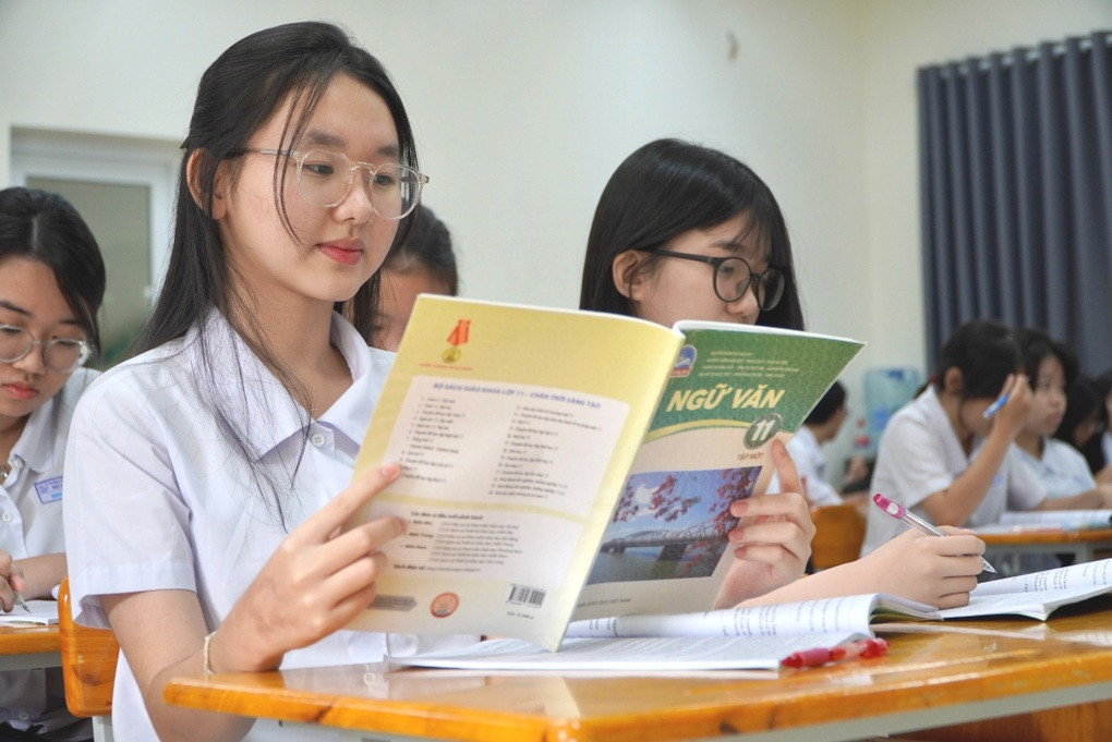 Đề xuất bỏ môn thi thứ 3 vào lớp 10: Cởi bỏ áp lực hay nỗi lo học lệch? - 1