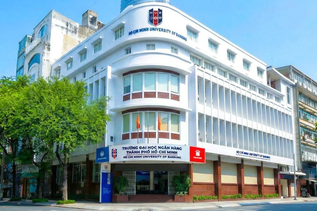 Thiếu chứng chỉ tiếng Anh phải đóng 15 triệu, sinh viên nói rất vô lý - 2