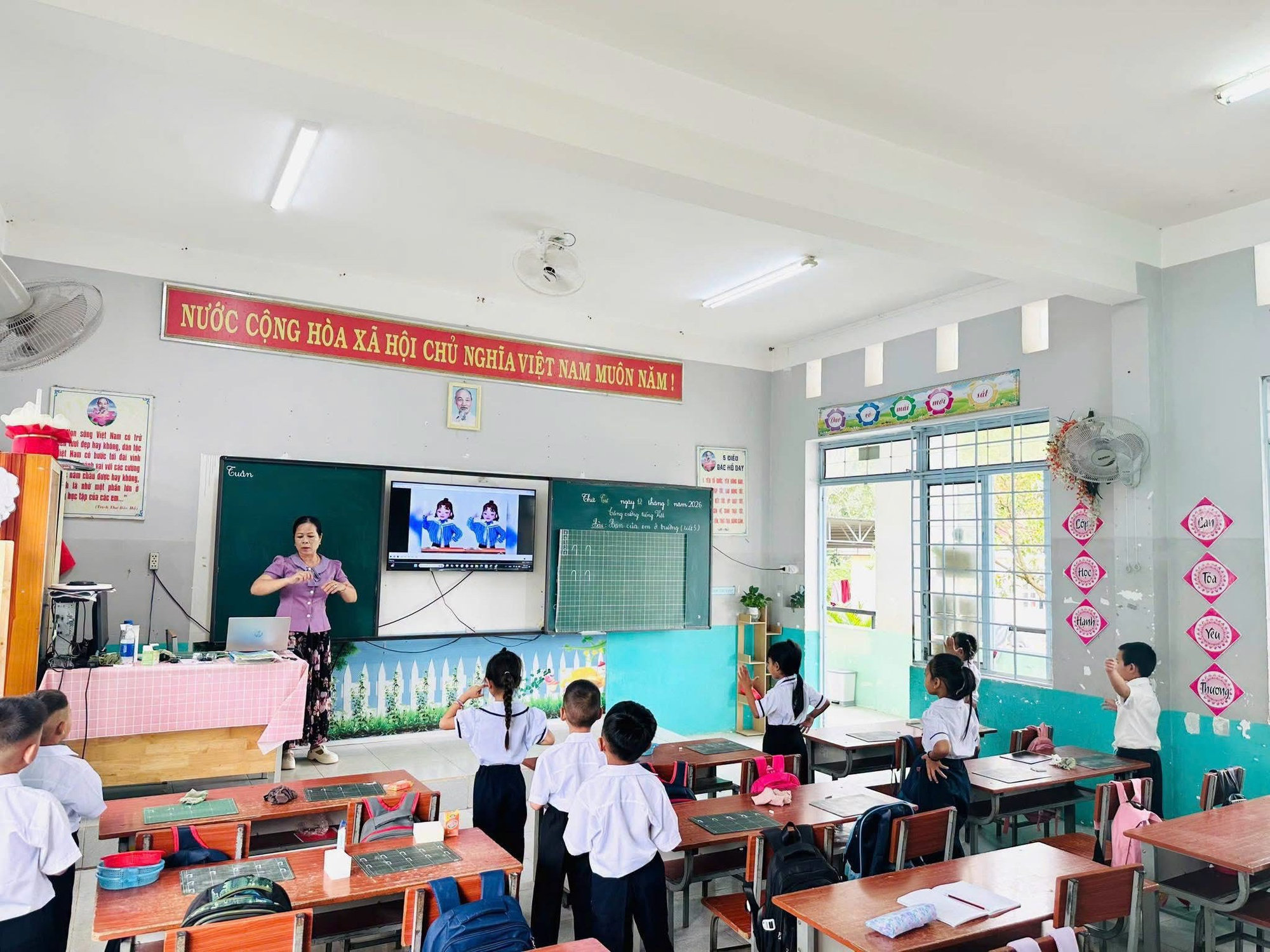 Để trẻ háo hức chờ ngày được mặc đồng phục- Ảnh 6.
