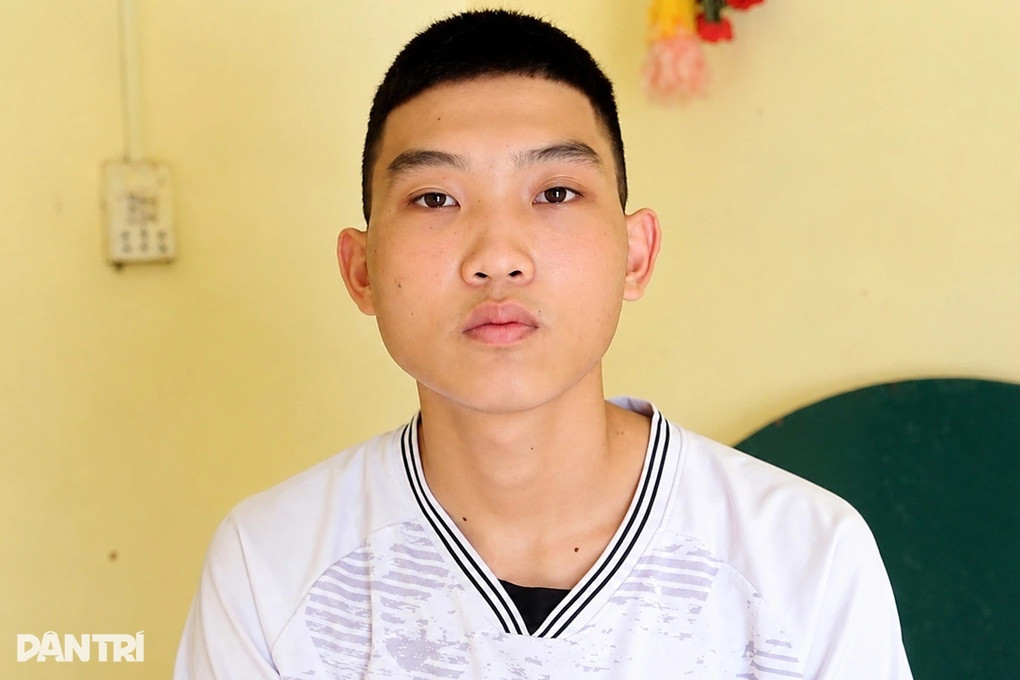 Nam sinh mồ côi lỡ cơ hội vào trường quân đội vì một quyết định không ngờ - 1