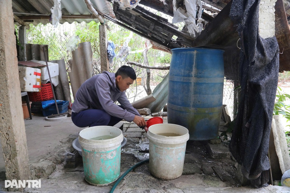 Nam sinh mồ côi lỡ cơ hội vào trường quân đội vì một quyết định không ngờ - 2