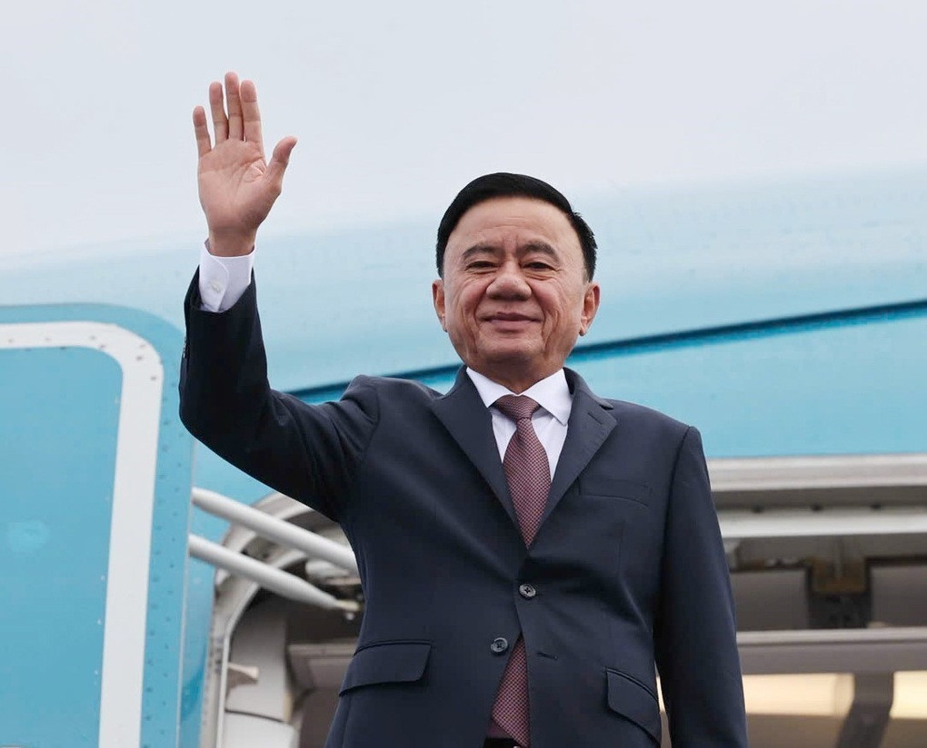 Thường trực Ban Bí thư Trần Cẩm Tú lên đường thăm chính thức Singapore - 1